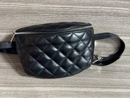 Chanel 員工腰包 uniform