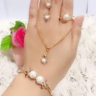 Gold plated pearl bracelet set with opening 88