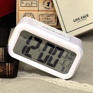 全城熱賣 - 日系 簡約 大螢幕電子鬧鐘 Alarm Clock LED時鐘 溫度計 數字鐘 光控聰明鐘 電子鐘 電子時鐘 白色 座枱鬧鐘#G889003722
