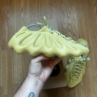 Yeezy 450 – 硫磺色