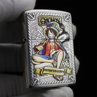 【美國經典火機品牌】Zippo(日版)「ONE PIECE 海賊王 草帽海賊團 路飛 浮雕彩繪」防風煤油純銀/黃銅套殼打火機