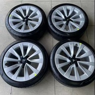 Tesla Model 3  19吋正廠呔鈴99新 連235/40/19派拉利Pirelli Pzero/PZ4呔(2026製 95新)