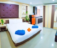  1 ห้องนอน 1 ห้องน้ำส่วนตัว ขนาด 26 ตร.ม. – ถนนคนเดิน (Ambrosial Suites Deluxe Room-WalkingStr)