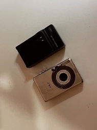 Canon IXY Digital 5 CCD  + Battery + Charger 相機電池充電器