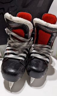 Bauer鮑爾兒童冰鞋 曲棍冰球鞋溜冰鞋冰刀Y12.5, EE寬楦頭,二手 ,狀況良好