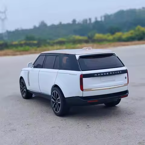 1:32 Land Rover Range Rover SV2022 SUV Diecast Alloy Model Computer Desktop Ornaments Miniatures Mod