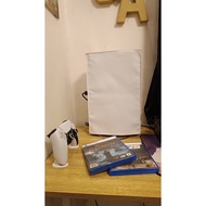 VERTICAL DUST COVER WHITE FOR PS5 Pro, Slim, PS5, PS4 (SLIM, PHAT, PRO)