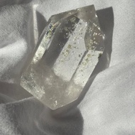 翠綠幽靈 錦鯉膠花 水晶柱 隨型 手把玩 天然原石 水晶原礦