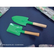 OUTDOOR BARBECUE TOOLS / PENYODOK TANAH / PENYODOK  KEBUN / PENYODOK KEBUN / SEKOP TANAH / SEKOP / S