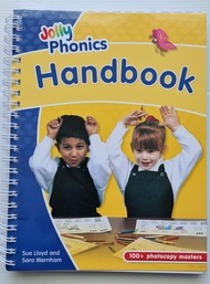 The Jolly Phonics Handbook by Sue Lloyd and Sara Wernham
