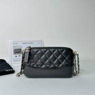 CHANEL Mini Gabrielle雙拉鍊流浪包
