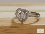 莫桑石S925純銀愛心型一卡戒指	Moissanite S925 Sterling Silver Love-shaped One Carat Ring