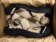 KEEN Zerraport ll系列 溯溪鞋 銀黑色