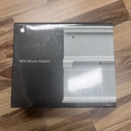 全新原封 Apple 原廠VESA掛架轉接頭 型號：VESA Mount Adapter