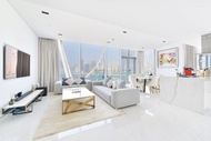 Spectacular 3BR plus 1 - DUBAI EYE view