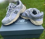 NEW BALANCE 725