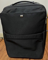 22吋行李箱（可上機）