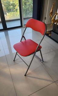 紅色折凳一張 Red Foldable Chair
