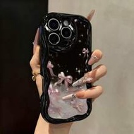 โบว์-โบว์โบว์พิมพ์ลายสีดำครีมทาสีเปลือกนุ่มเหมาะสำหรับ IP17/IP17PROMAX/Iphone16/Iphone16pro/Iphone16