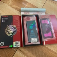 Pin 8 plus dung lượng cao 3340mAh và chuẩn 2920mah