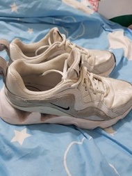Nike RYZ365 女鞋