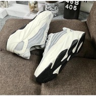 In Stock Yeezy BOOST 700 V2 Retro Sneakers Men Women Two Colors WMIN ZA1A