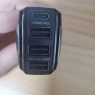 1 個USB 和3 type C高速插頭