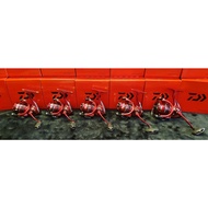 ⚡สินค้าแนะนำ⚡  DAIWA REVROS RR LT สีแดง    KM4.23474🔴ถูกที่สุด🔴