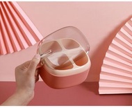 日本熱銷 - 北歐風撞色四格調味盒 調料罐 廚房用品 調味品罐 四格鹽罐 糖罐 家用調料罐 調味品 佐料瓶 收納盒