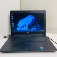 Dell Latitude 3450 laptop - Intel Core i5-5200U processor - 4GB RAM - 128 SSD 1366 x 768 display res