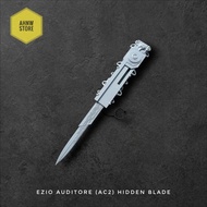 Hidden Blade Dual Action Figure/Ezio Auditore Hidden Blade.