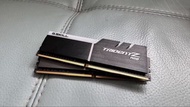 G.Skill Trident Z F4-3200C16D 16GBx2