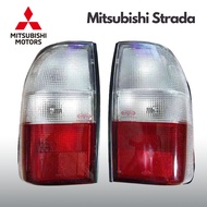 ส่งฟรี เสื้อไฟท้าย ไฟท้าย Mitsubishi Strada 1คู่ ข้างขวาRH ข้างซ้าย LH มิตซูบิชิ สตาด้า DIAMOND เลนส์ ขาว ขาว แดง ยี่ห้อ Diamond ราคาถูก มีประกันคุณภาพ