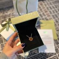 Xianxianjia VCA Four-leaf Clover Single Flower Carnelian Necklace