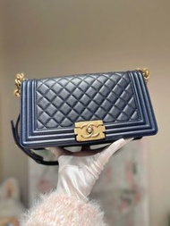 Chanel Boy 25 navy