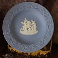 -金銀寶貝 英國製經典瓷器 WEDGWOOD 藍色浮雕盤 w350
