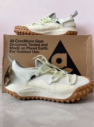 Nike ACG Mountain Fly Low GTX SE 機能