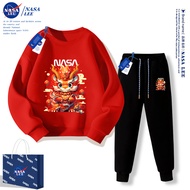 ชุดเด็กผู้ชายปีใหม่ NASA เสื้อสเวตเตอร์บุขนกำมะหยี่ใส่ช่วงฤดูหนาวชุดฤดูหนาวสำหรับเด็กวัย5-12ขวบชุดปีนักษัตรมังกรปี2024เด็ก