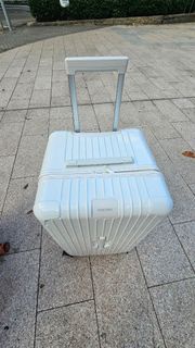 Rimowa Essential Lite Cabin S Suitcase