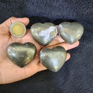 ไพไรต์ทรงหัวใจ(Pyrite Heart)หินไพไรต์ ไพไรต์ เพชรหน้าทั่ง(Pyrite)ชิ้นละ 450