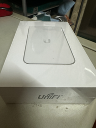 Unifi UAP-IW-HD 9成9新 盒裝膠膜未開封 過保