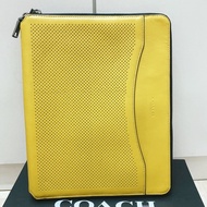 coach 手拿包 平板包 芥末黃綠 筆電包