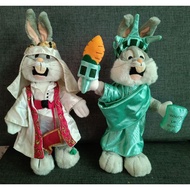 Vintage Bugs Bunny Statue of Liberty & Bugs Bunny in Traditional Arabian Attire Warner Bros Plush