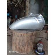 Yamaha DT100 125 B tank