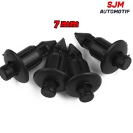 Small plastic body Rivet clip button bolt 7mm