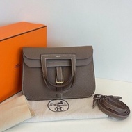 閒置新 Hermes愛馬仕 大象灰金扣Halzan25 手提包