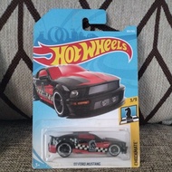 Hot Wheels 07 Ford Mustang