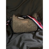 Tommy Hilfiger Crossbody Bag