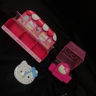 Hello Kitty家家酒玩具 甜點展示台 +Hello Kitty造型時鐘玩具+ Hello Kitty置物盒化妝鏡 三個合售@qc934