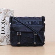 DIOR Diorcamp郵差信使包中號藍色銀扣2019印花刺繡肩背包
